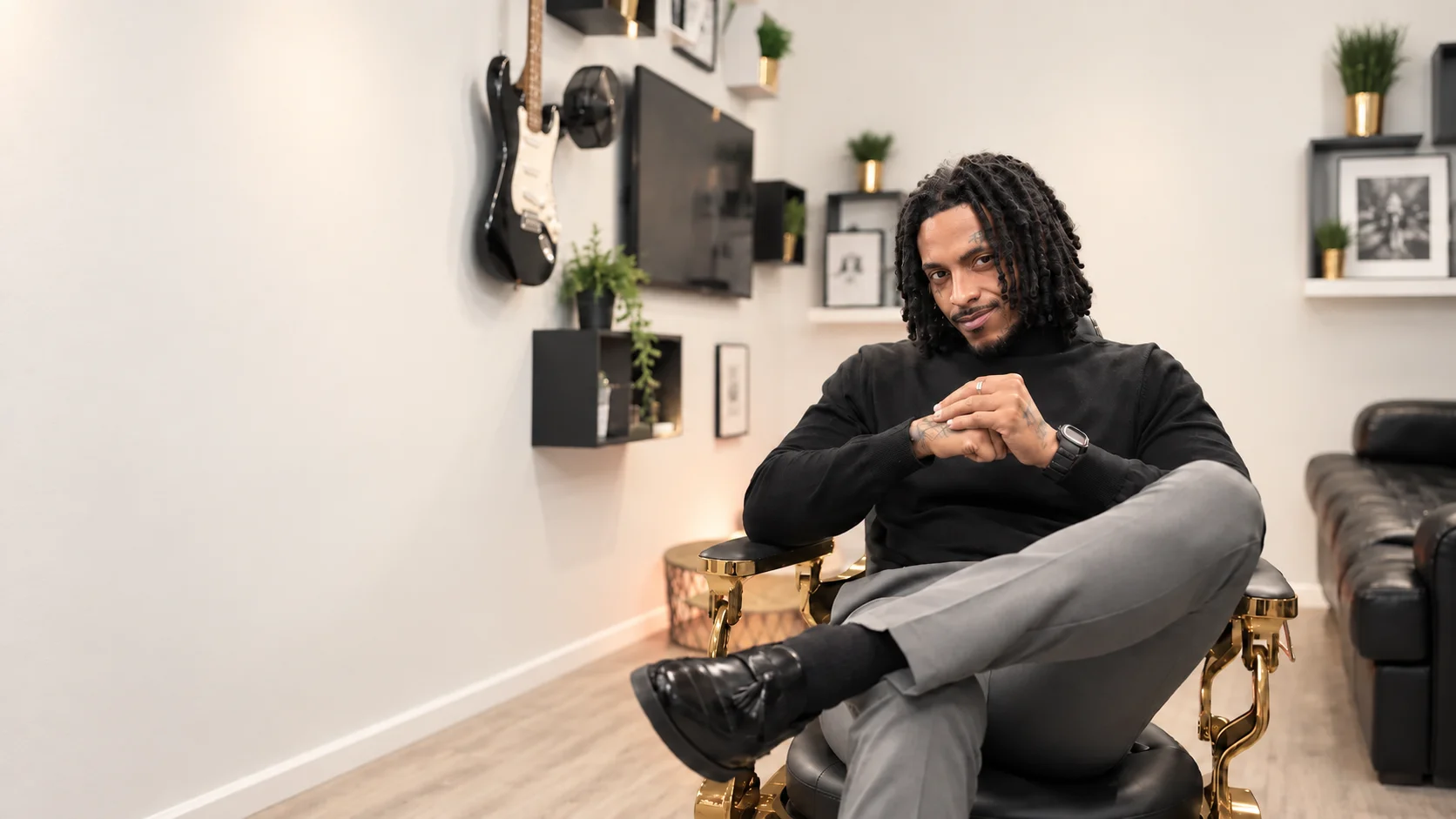Leandro Herrera in his studio at Paraparaumu Beach
